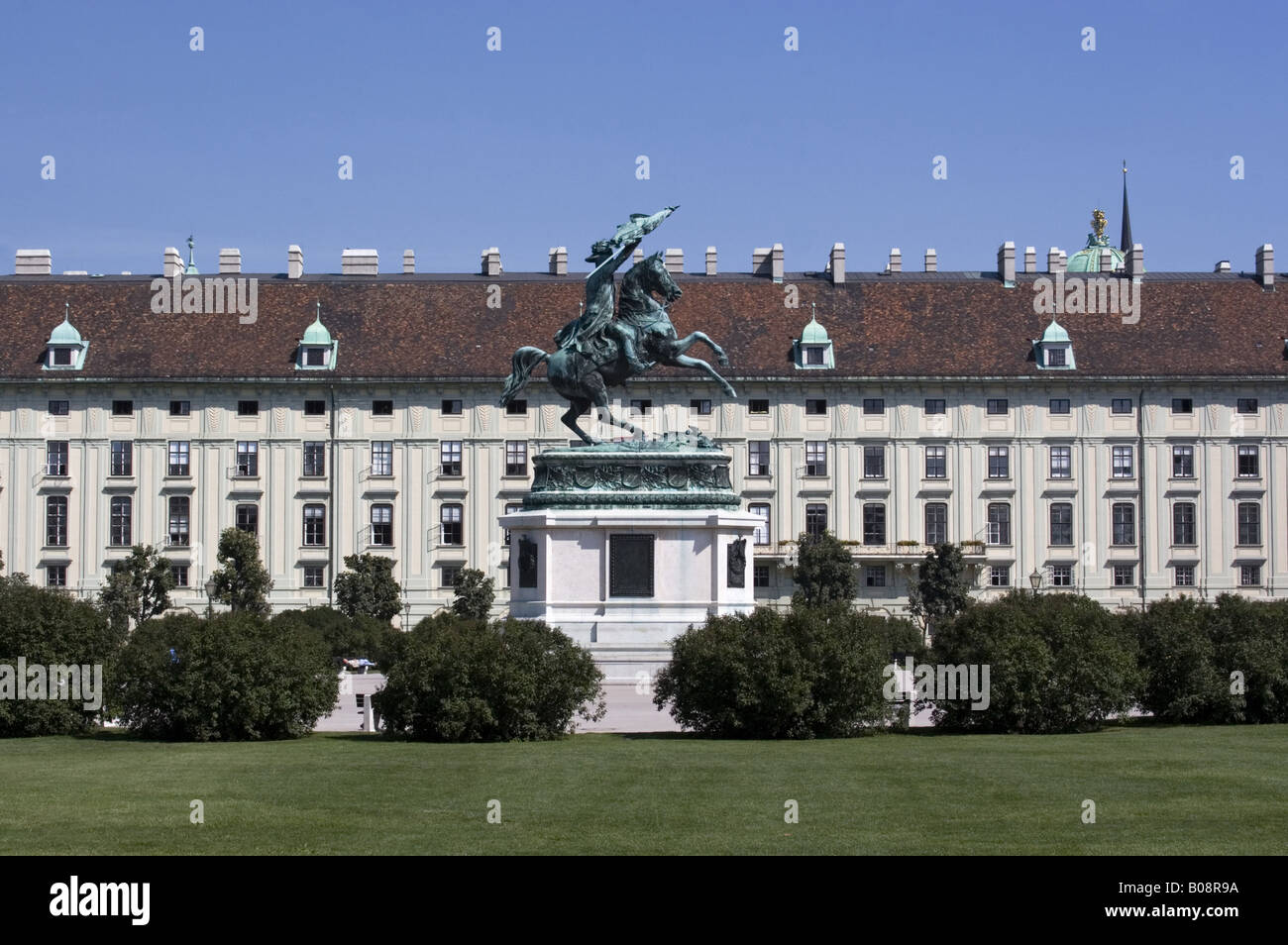 Sculpture de Carl von Oesterreich en face d'Hofburg, Vienne, Autriche Banque D'Images