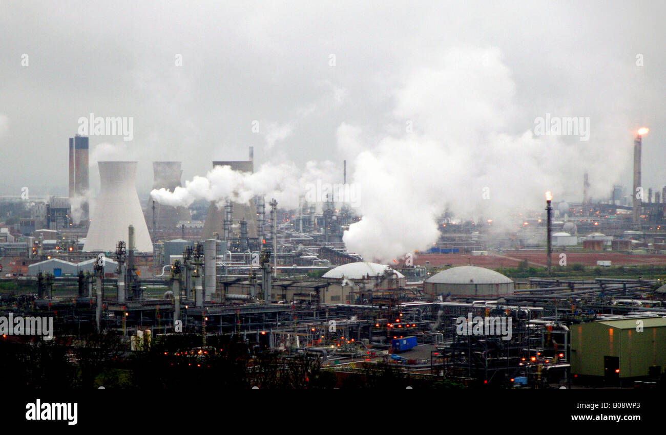 Raffinerie de pétrole et de gaz de Grangemouth,près de Falkirk, Ecosse, UK.Cette installation est la clé raffinerie dans le Royaume-Uni pour la mer du Nord. Banque D'Images