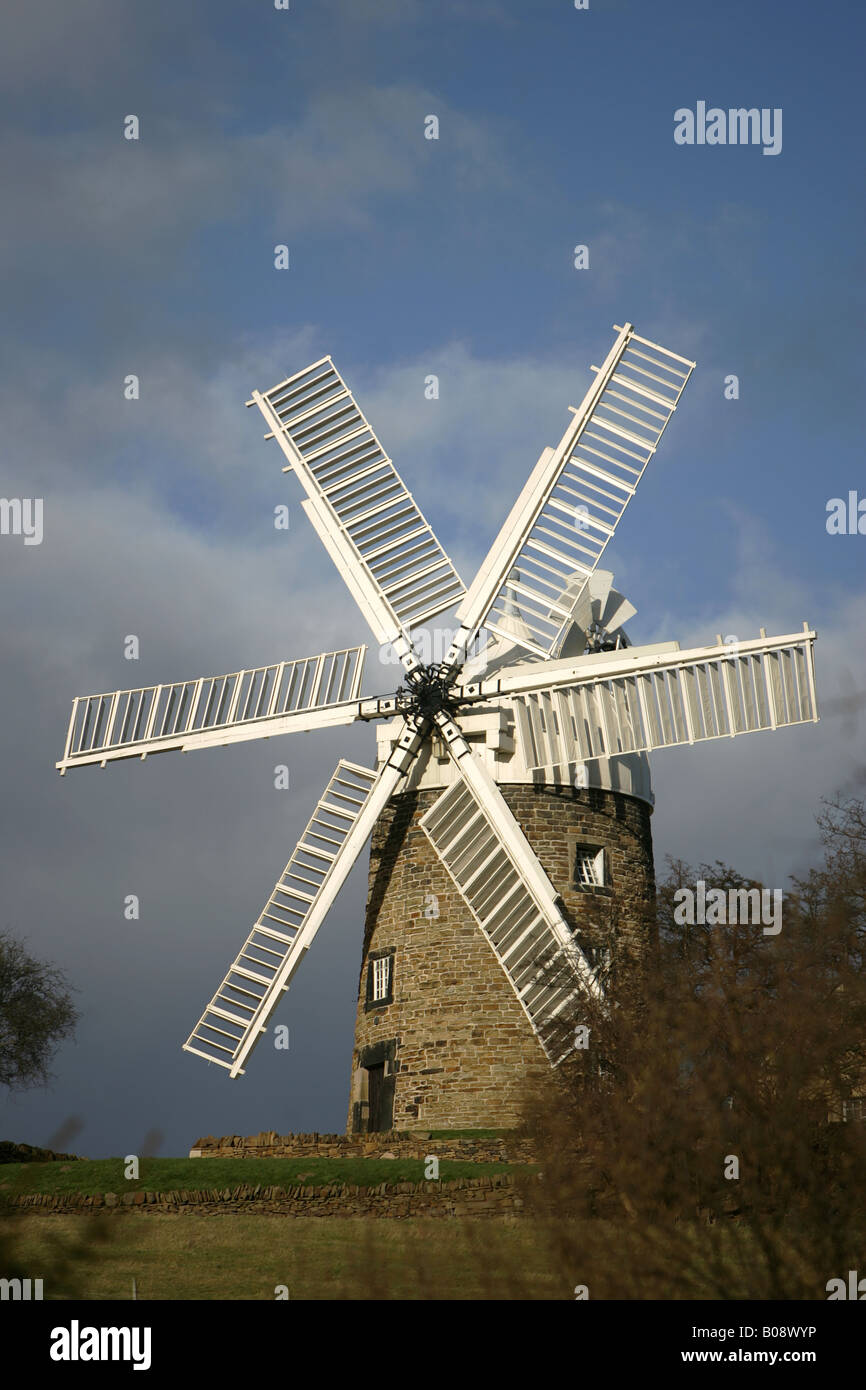 Moulin HEAGE DERBYSHIRE, Angleterre WIND POWER vieille tradition ancienne icône TRADITIONNELLE UK ENGLISH CONTRYSIDE VOILES VOILE AR CONSTRUCTION Banque D'Images