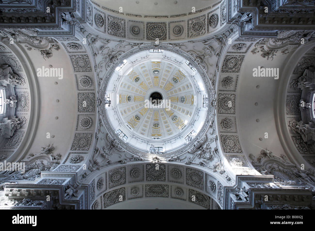 Le plafond à voûte, l'église Theatinerkirche St. Kajetan à Munich, Bavière, Allemagne Banque D'Images