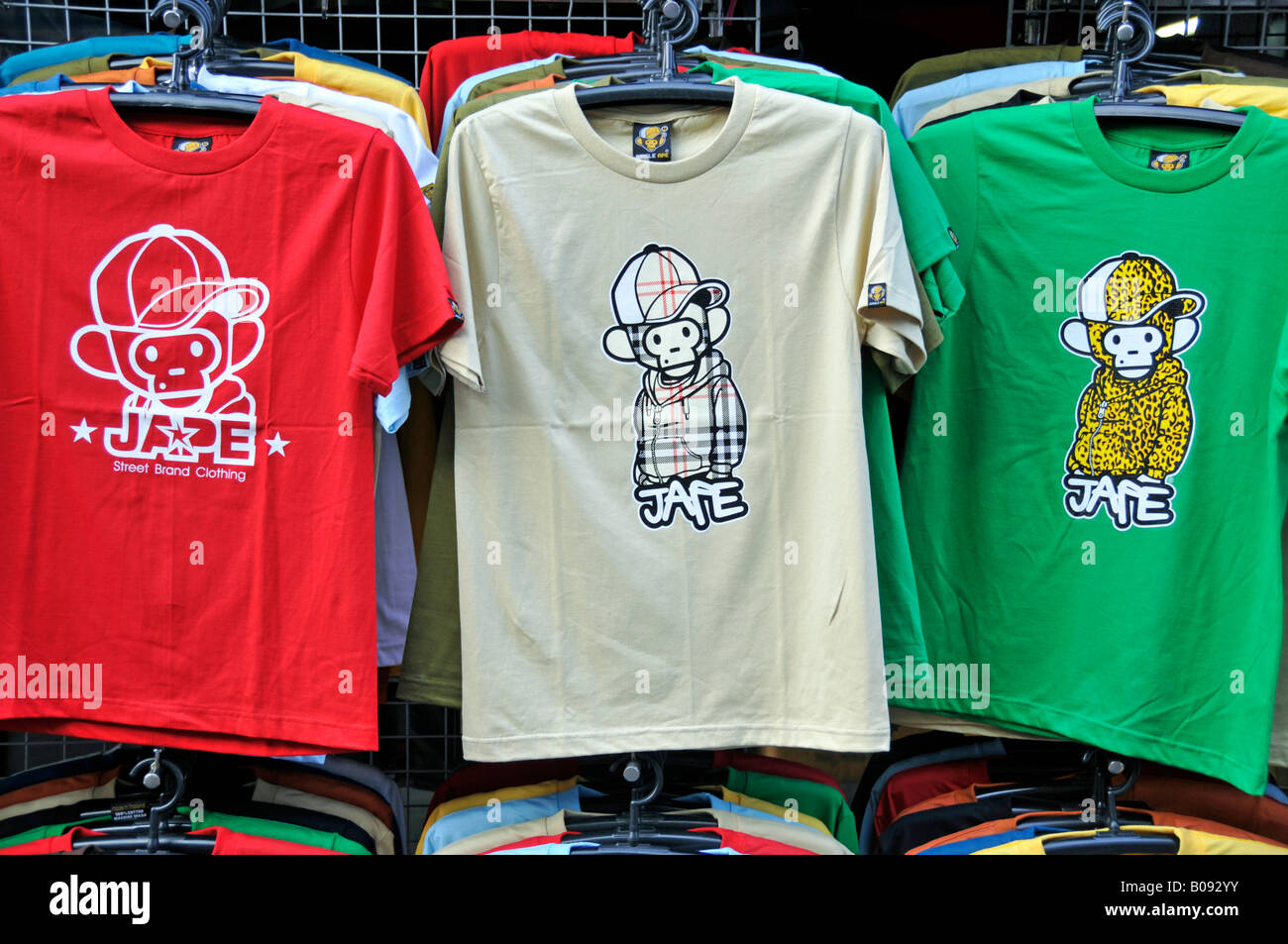 T-shirts vendus sur Khao San Road, Bangkok, Thaïlande, Asie du Sud-Est Banque D'Images