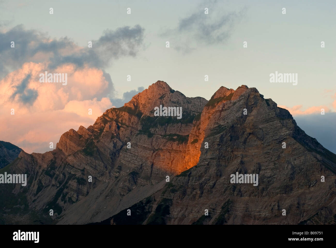 Mt. Gumpenspitze, Gamsjoch et gamme de Karwendel, Tyrol, Autriche, Europe Banque D'Images