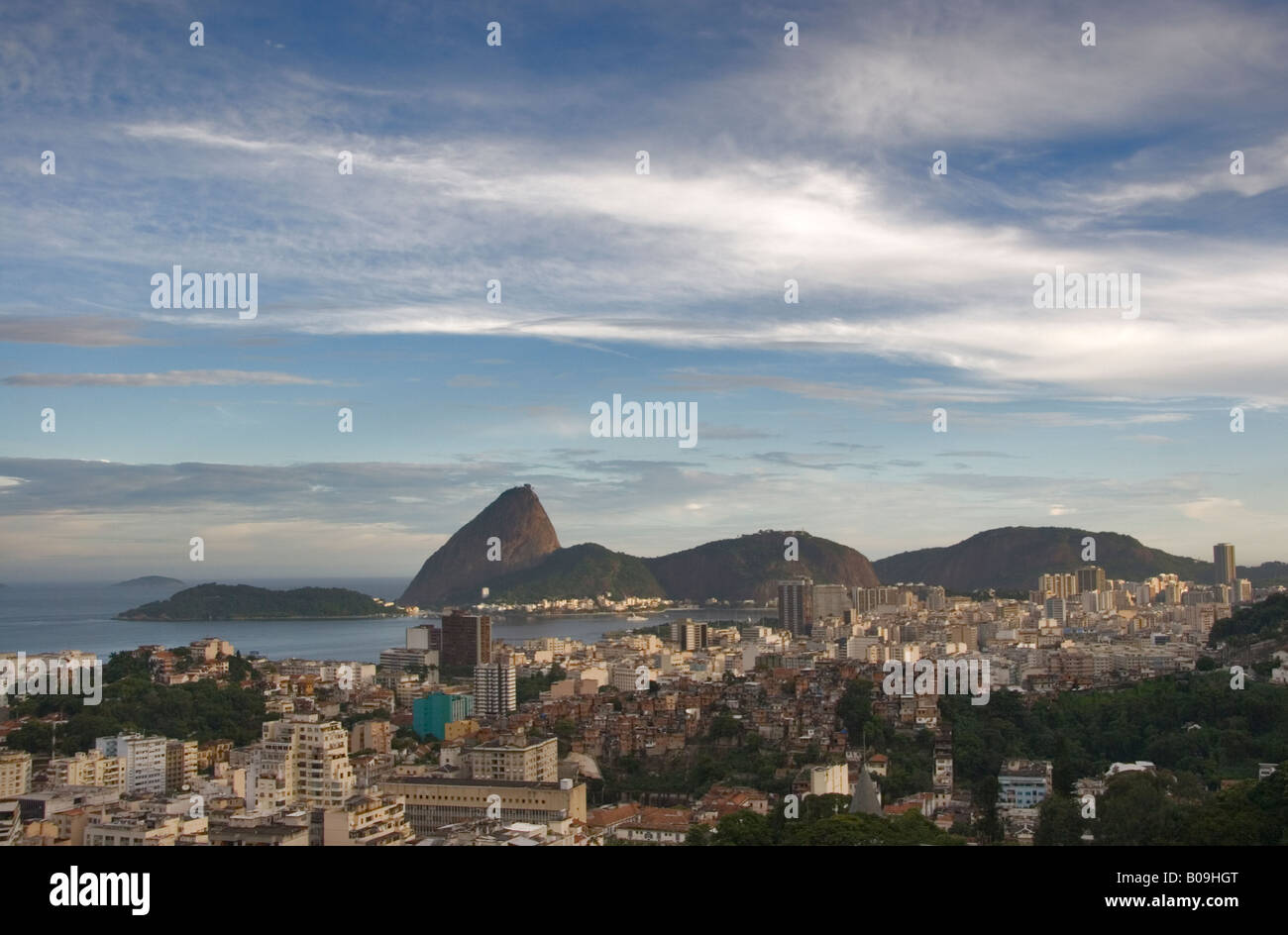Vue panoramique de la ville de Rio de Janeiro et pain de sucre. le Brésil. Banque D'Images