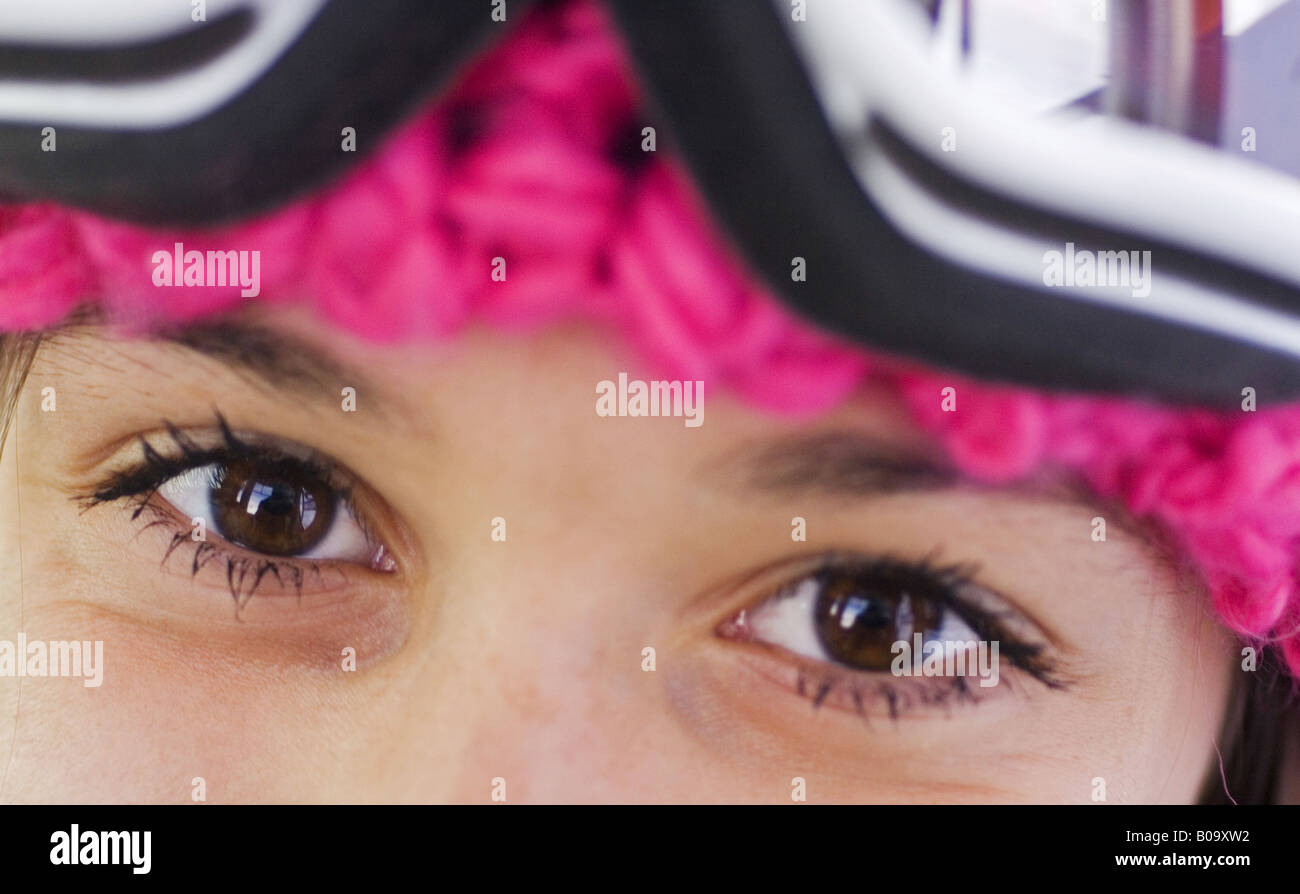 Les yeux d'une jeune fille avec des lunettes de ski, France Banque D'Images