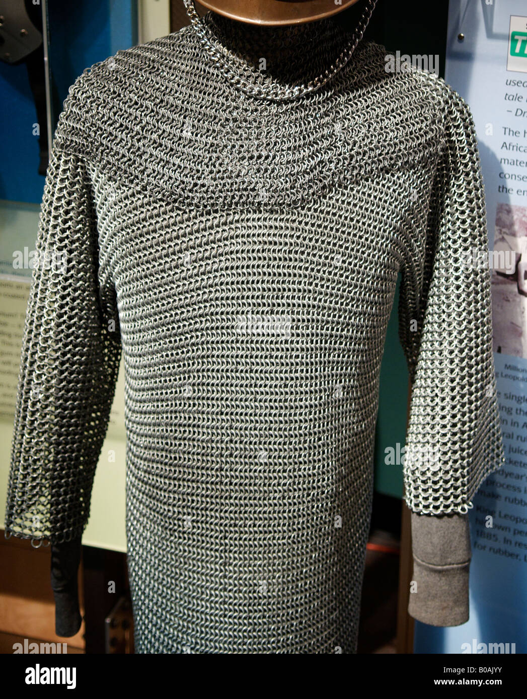 Metal chain mail shirt médiévale haubert sur l'affichage à la Pacific Science Center à Seattle, Washington, United States. Banque D'Images
