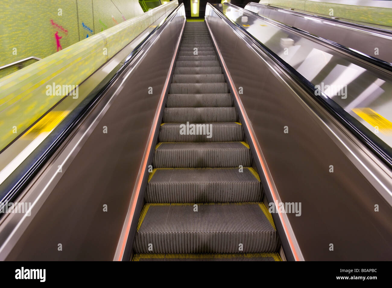 L'Asie, Chine, Hong Kong, MTR escalator, la station de métro métro souterrain Banque D'Images
