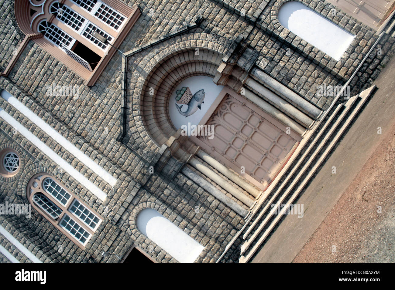 Entrée de l'église Saint Mary's à Pattom Trivandrum - l'une des plus grandes églises catholiques au Kerala Banque D'Images