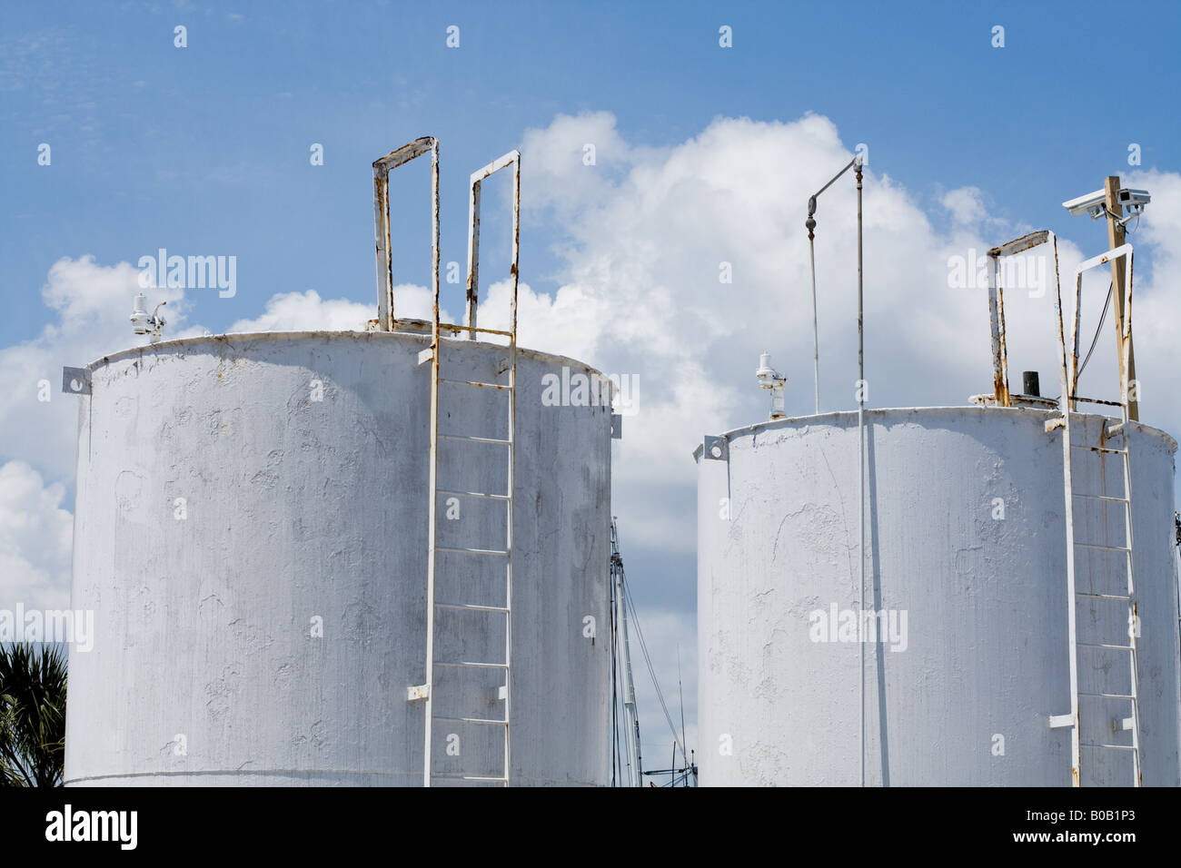 Réservoirs d'eau Banque de photographies et d'images à haute résolution -  Alamy
