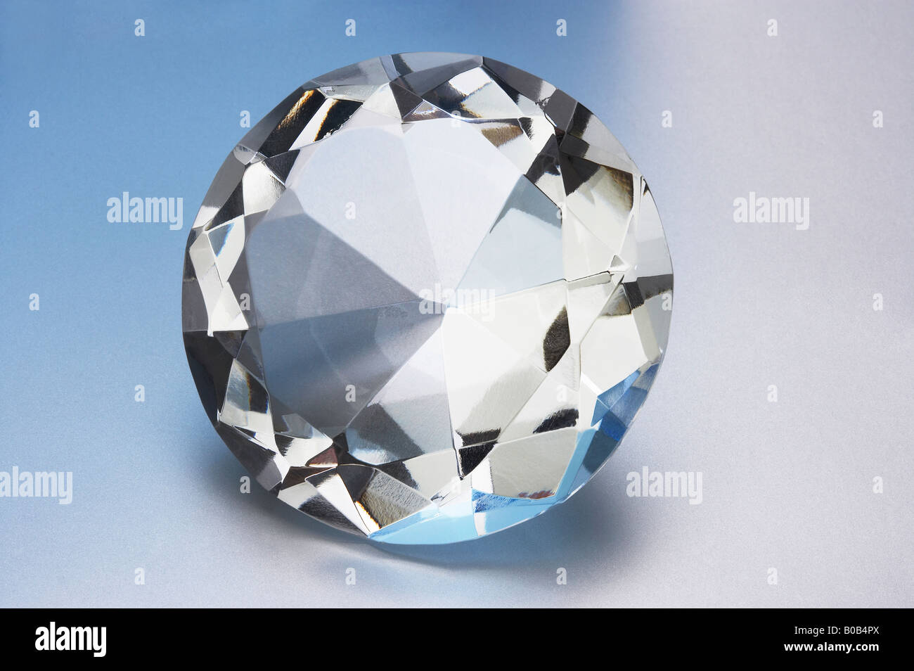 Dureté du diamant Banque de photographies et d'images à haute résolution -  Alamy