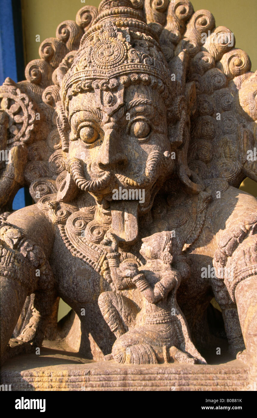 L'Inde Orissa Puri carved stone face de la déité Banque D'Images