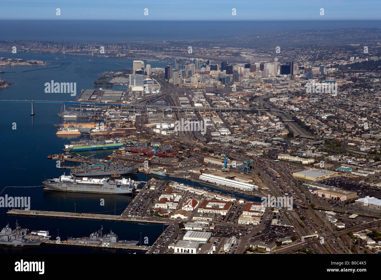 Aerial San Diego, CA US Navy de sud-est d'en haut Banque D'Images