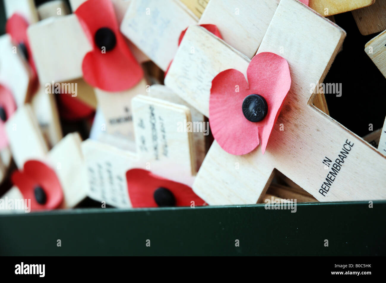 Croix du Souvenir au Monument commémoratif de guerre sur porte de Menin, Ypres. Banque D'Images