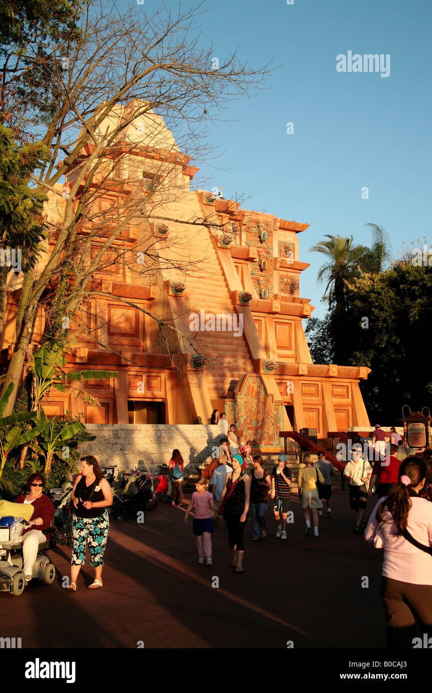 Pyramide aztèque du Mexique à Epcot Center World Showcase. Pour un usage éditorial uniquement. Banque D'Images
