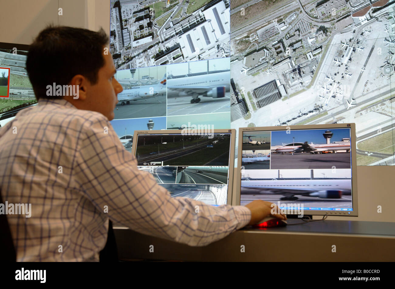 Surveillance vidéo à un aéroport, Essen, Allemagne Banque D'Images