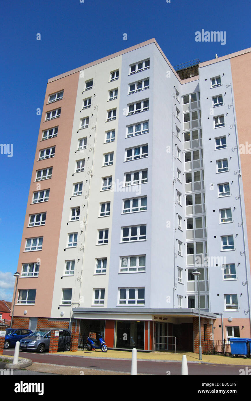 Garland Court apartment building, Forton Road, Gosport, Hampshire, Angleterre, Royaume-Uni Banque D'Images