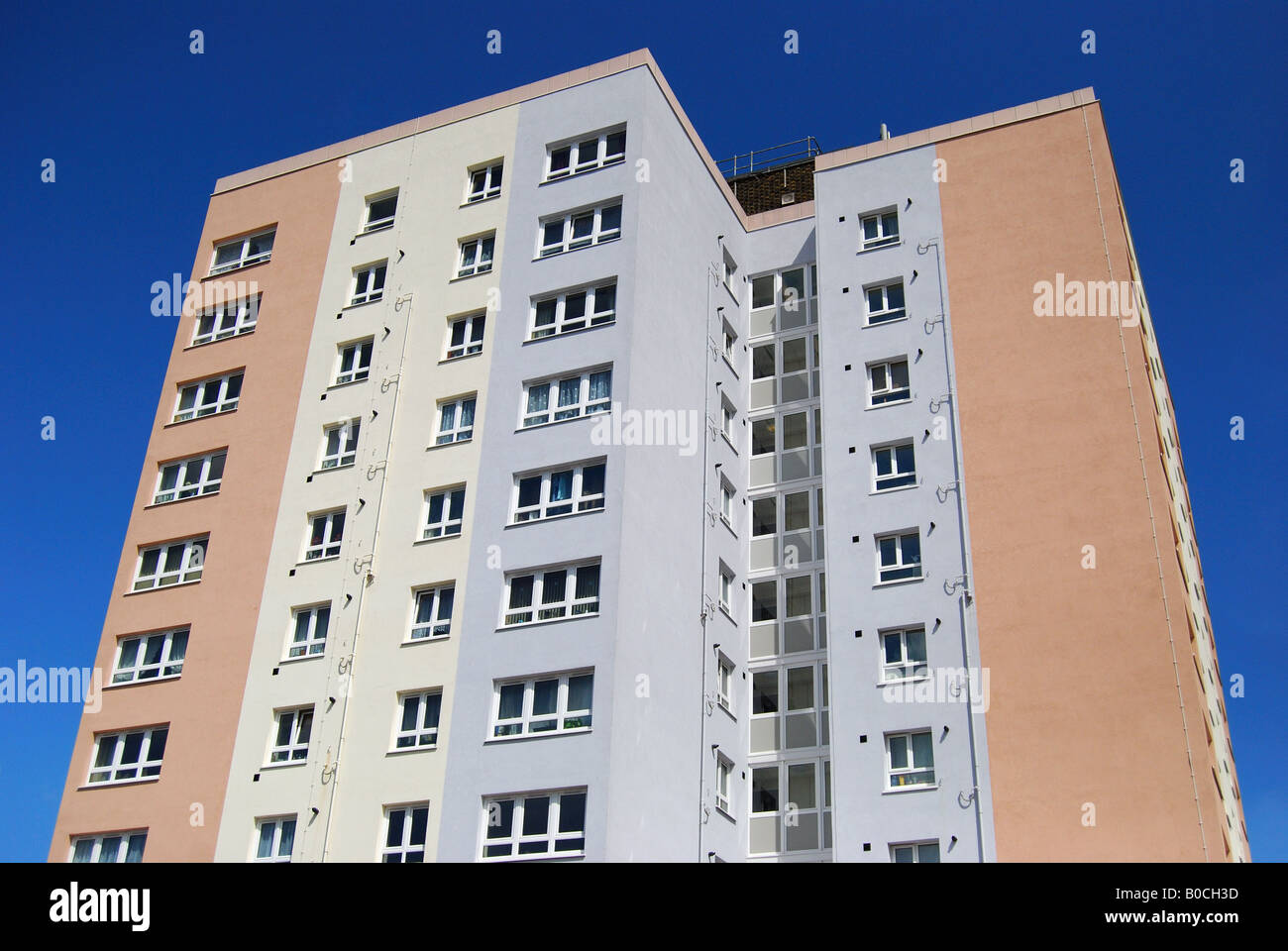 Garland Court apartment building, Forton Road, Gosport, Hampshire, Angleterre, Royaume-Uni Banque D'Images