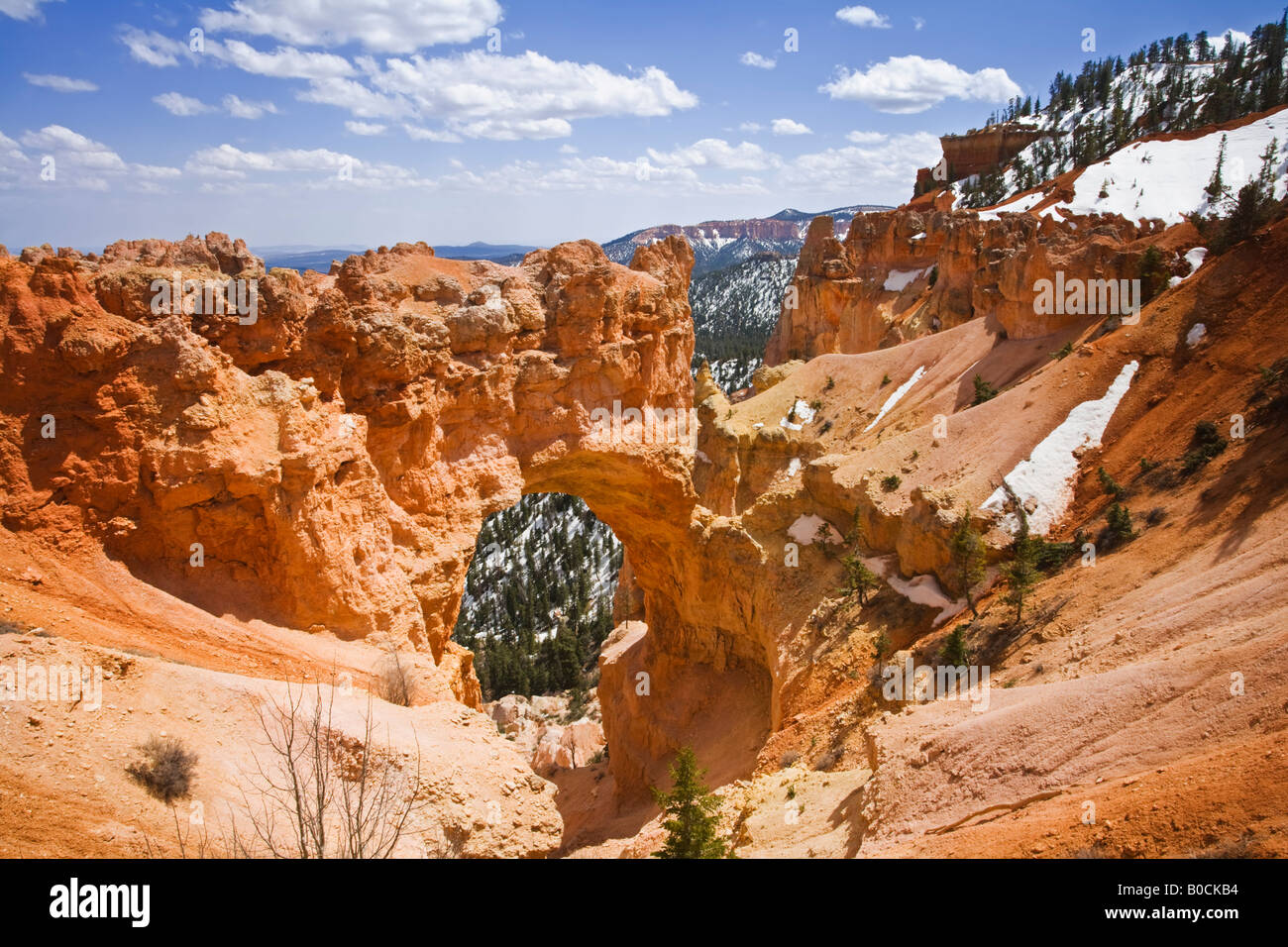 La formation de ponts naturels dans le Parc National de Bryce Canyon Banque D'Images