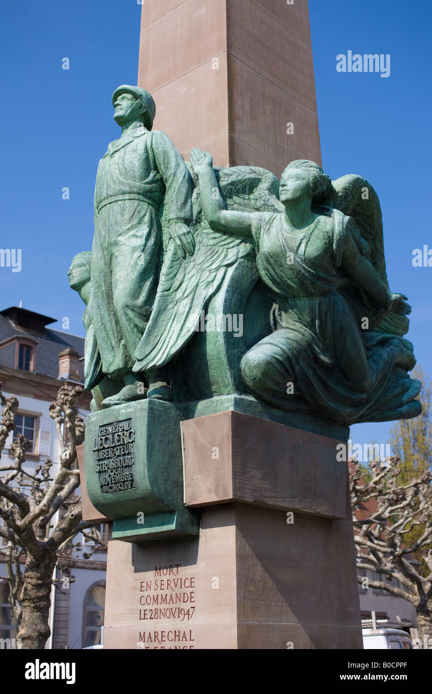 Strasbourg, le Maréchal Philippe Leclerc de Hautecloque Maréchal de France, place Broglie memorial square, Alsace, France, Europe, Banque D'Images