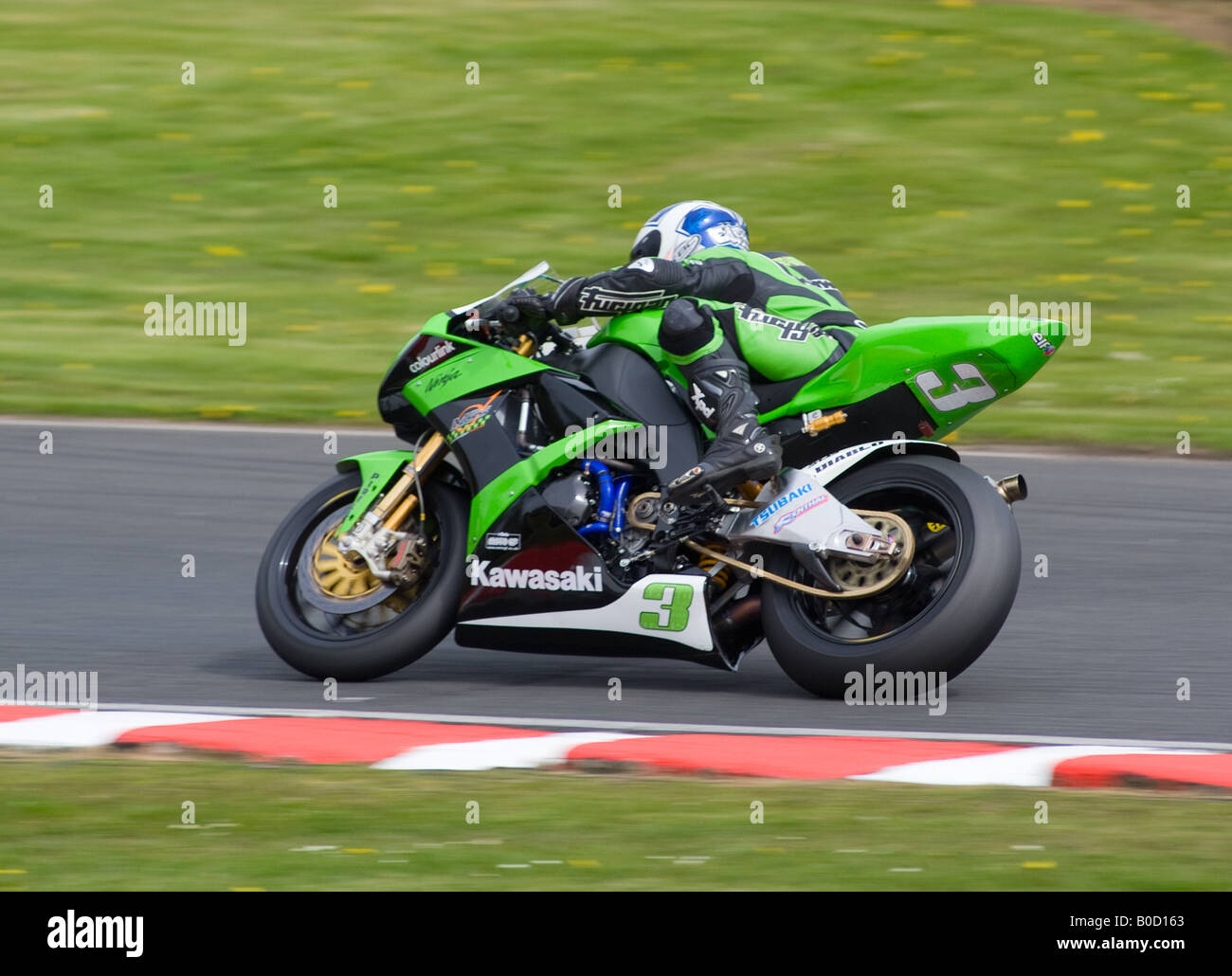 Stuart Easton Équitation une Kawasaki 1000 Moto dans le British Superbike Championship at Oulton Park Cheshire England UK Banque D'Images