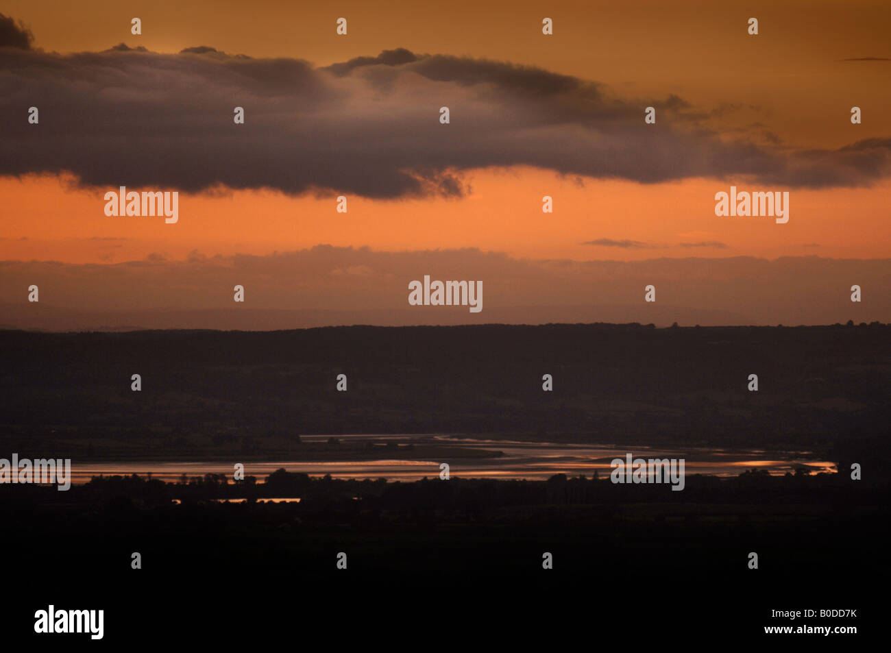Vue de la rivière Severn dans le Gloucestershire UK DE SELSLEY À LA COMMUNE À L'OUEST DE LA FORÊT DE DEAN Banque D'Images