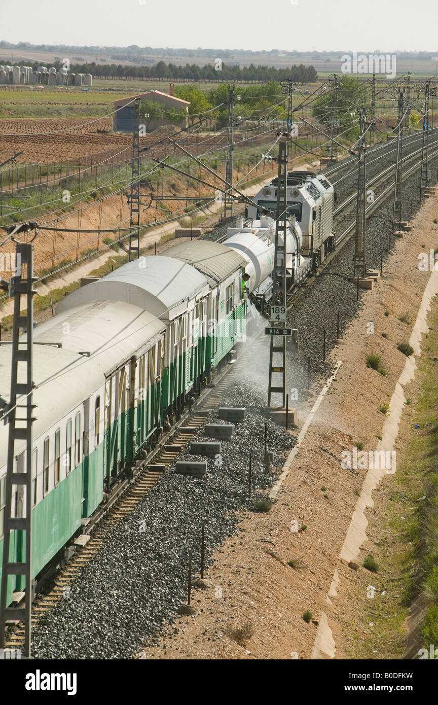L'Espagne, les chemins de fer, le rail, la lutte contre les mauvaises herbes-killer, train, travail, transport, transport, TREN, comunication, railroad, via Banque D'Images