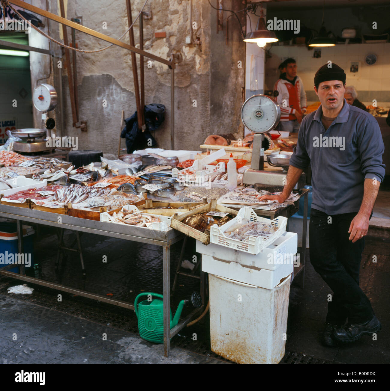 L'air libre au marché de poissons ou d'Ortigia Ortigia Syracuse ou Syracuse Sicile Italie L'UNION EUROPÉENNE. Banque D'Images