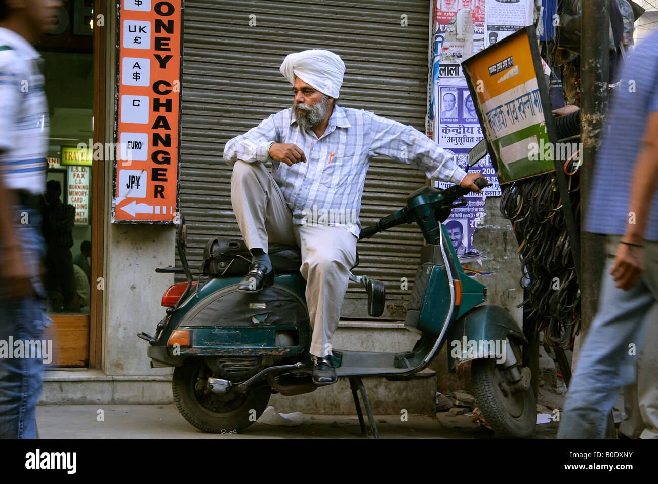 Homme sikh dans pensée profonde Delhi Inde Banque D'Images