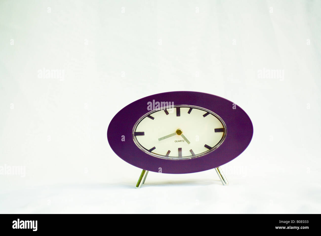 Cette horloge indique l'heure de 4 h 45. Banque D'Images