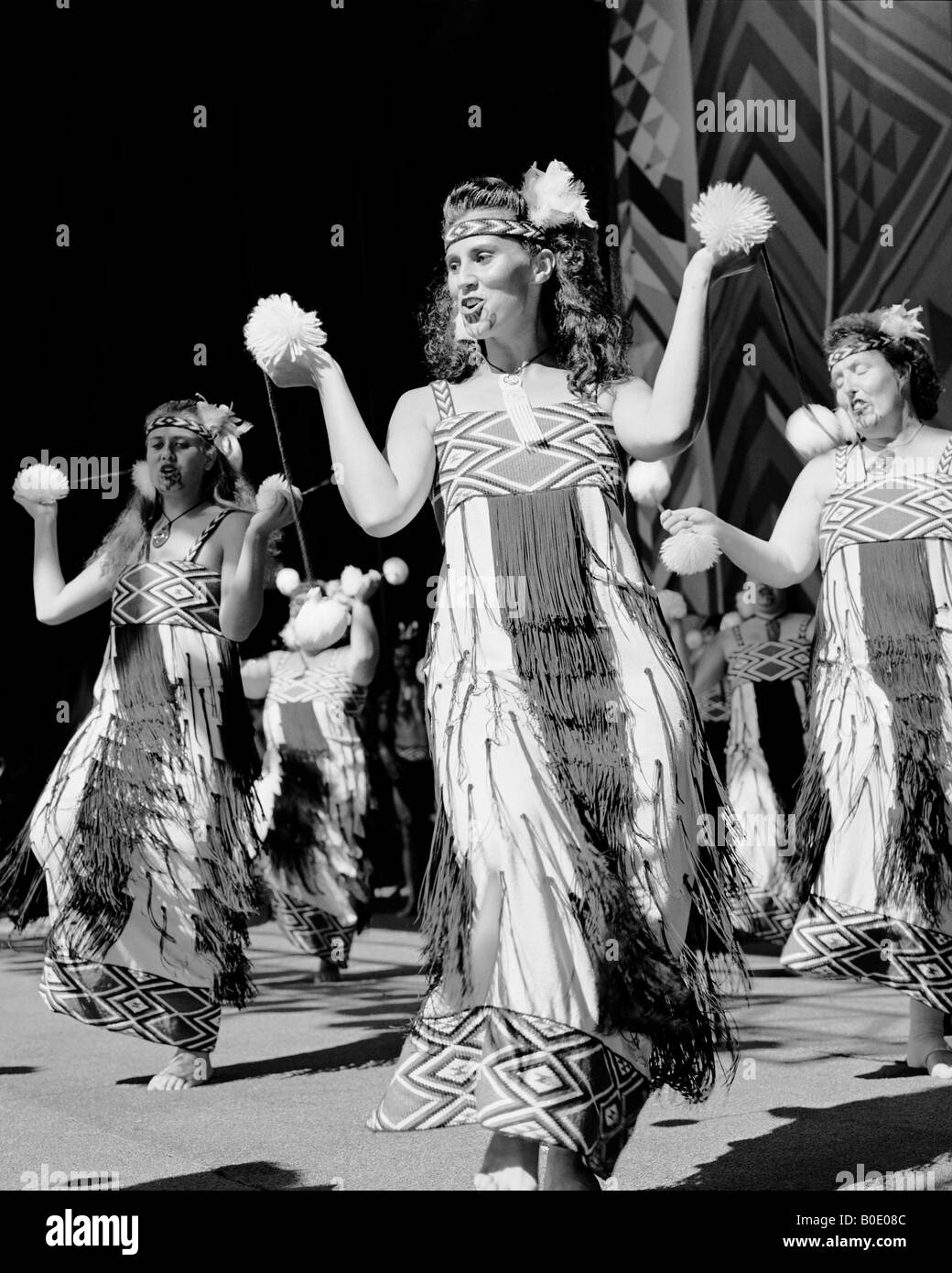 Poi Maoris effectuée par Nga Tai E Rua Upper Hutt Nouvelle-zélande Banque D'Images