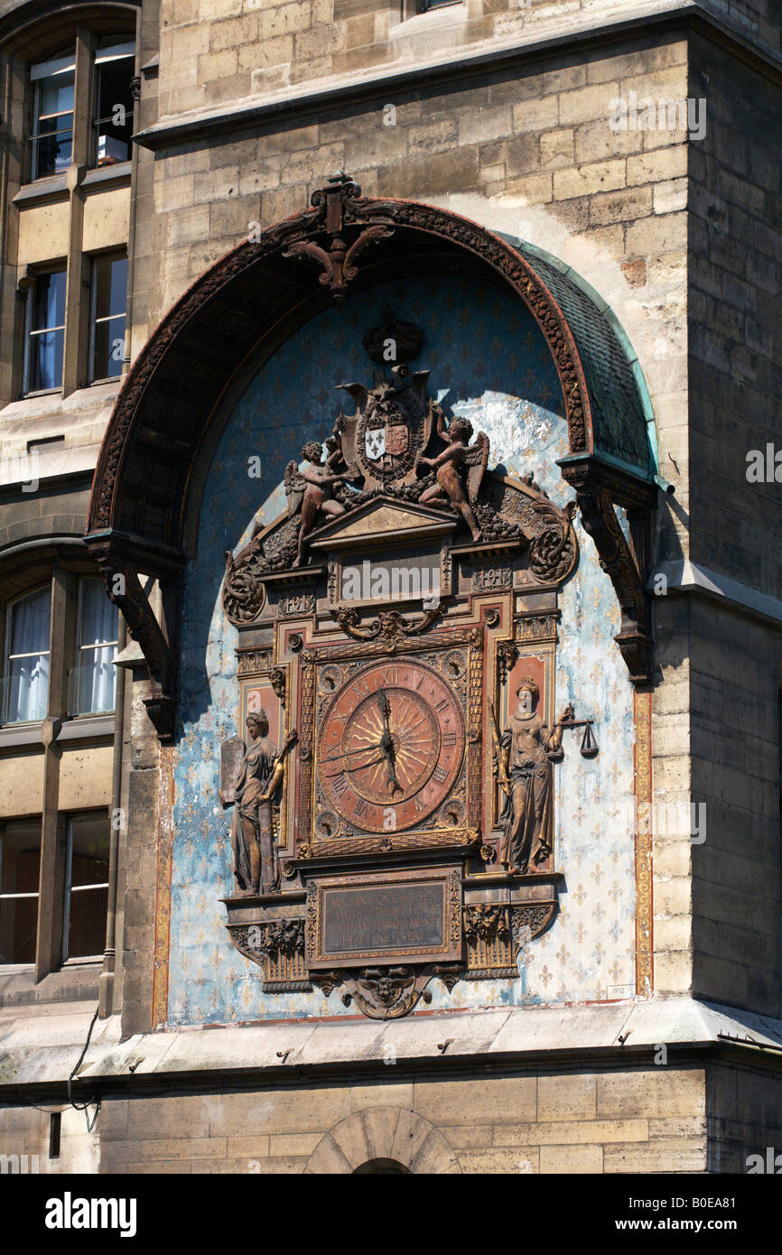 Le plus vieux réveil à Paris (14e siècle) à St Michel Paris France Banque D'Images