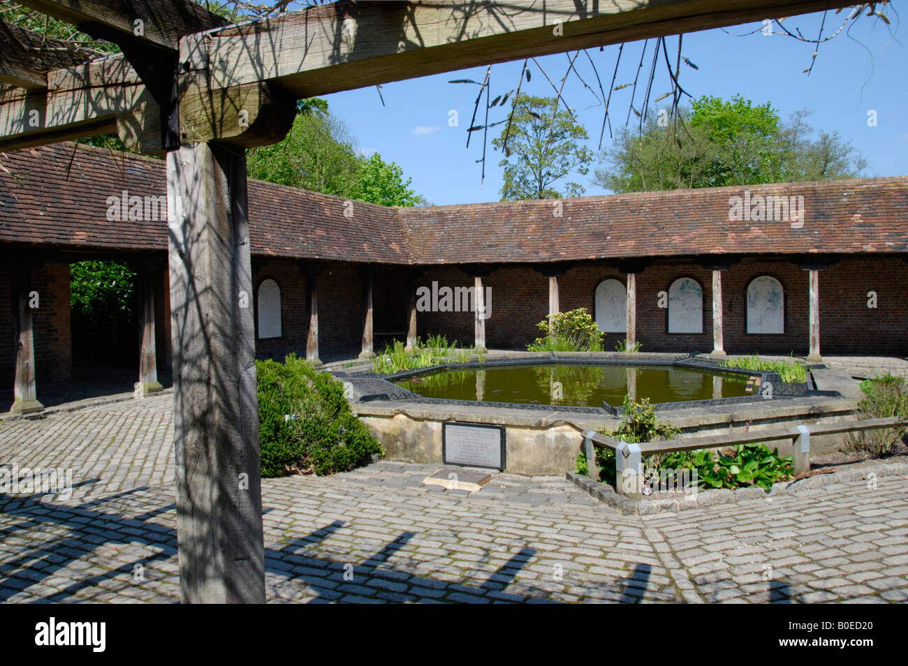 Cloître GODALMING Surrey Memorial Phillips Angleterre Royaume-uni. Banque D'Images