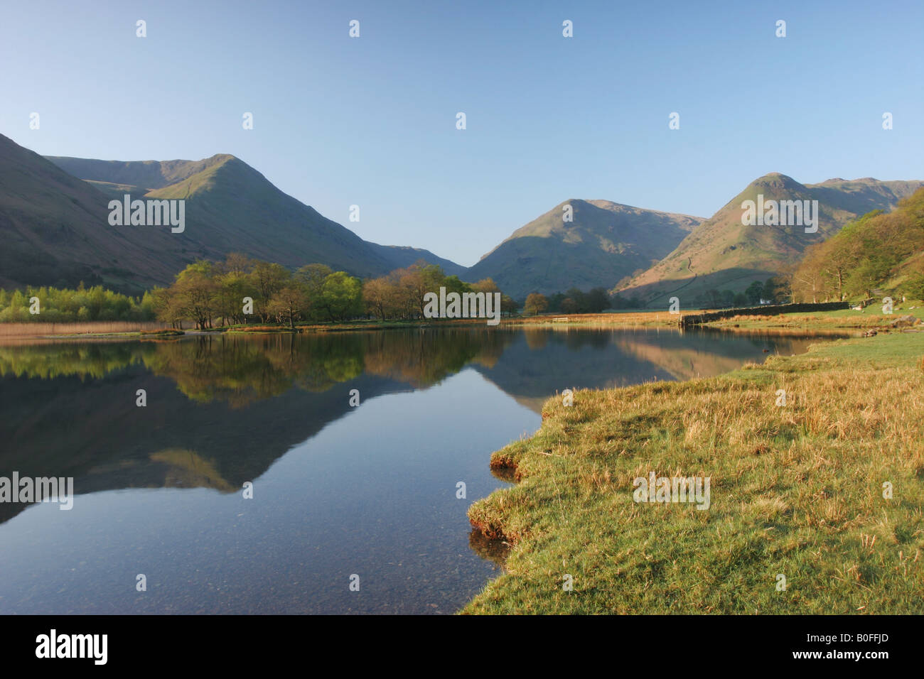 La vue sur l'eau frères vers les montagnes d'Hartsop Hartsop, Dodd, Dodd et caudale Moor Lake District, Cumbria Banque D'Images