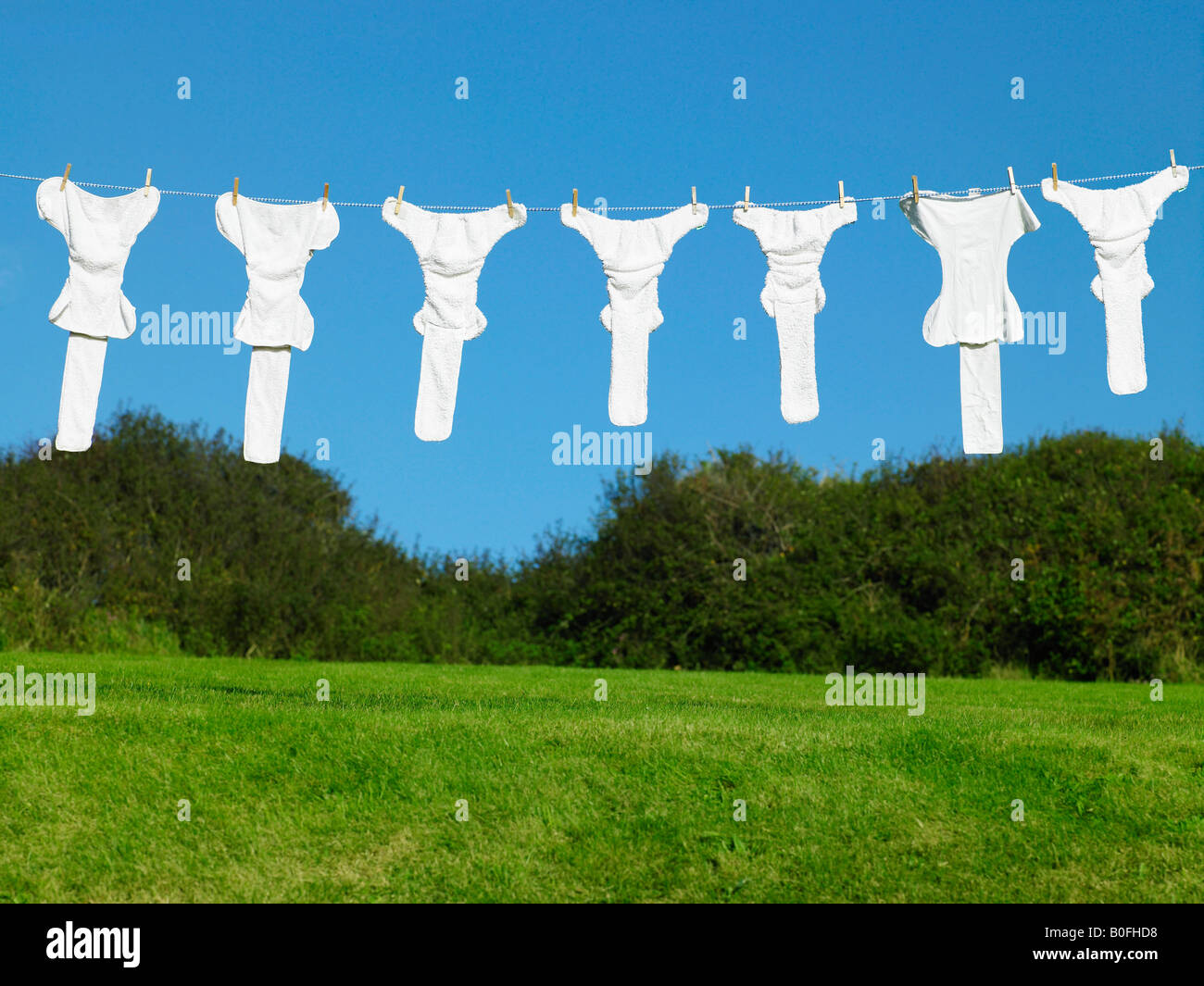 Nappies hanging on lave-line Banque D'Images