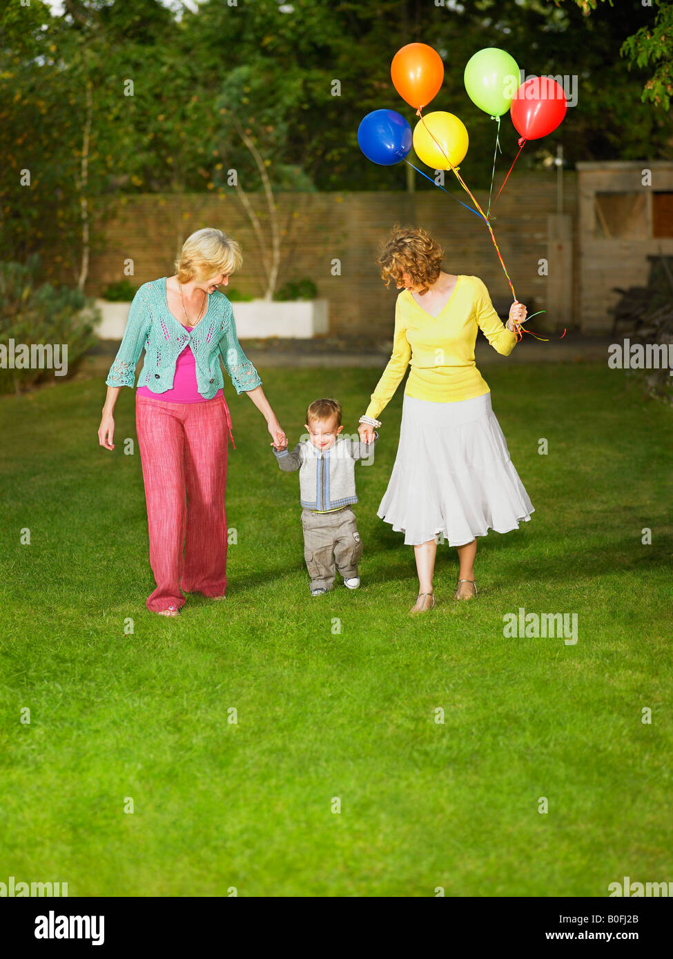 Grand-mère, maman et son holding hands Banque D'Images