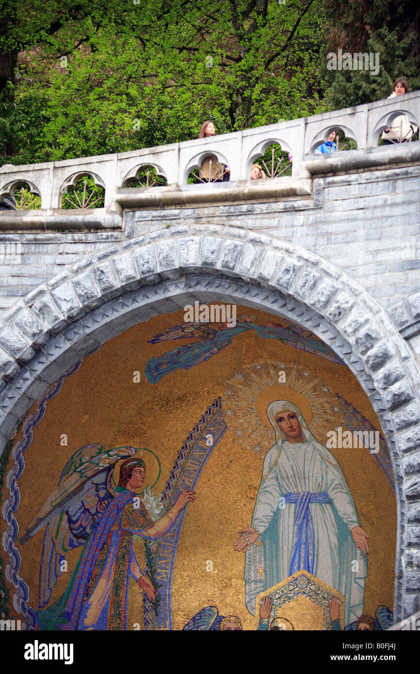 L'Europe sud-ouest france haute pyrénées le sanctuaire de Notre Dame de Lourdes Banque D'Images