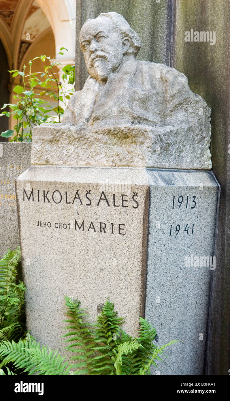 Tombe du peintre tchèque Mikolas Ales, cimetière Vysehrad, Prague Banque D'Images