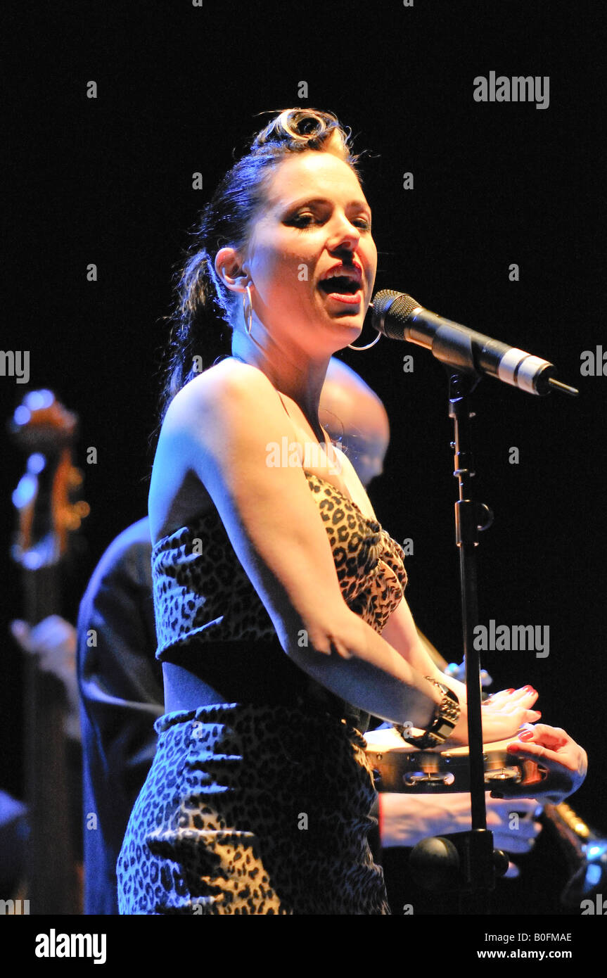 Imelda may en concert au Festival de Jazz de Cheltenham en Angleterre Banque D'Images