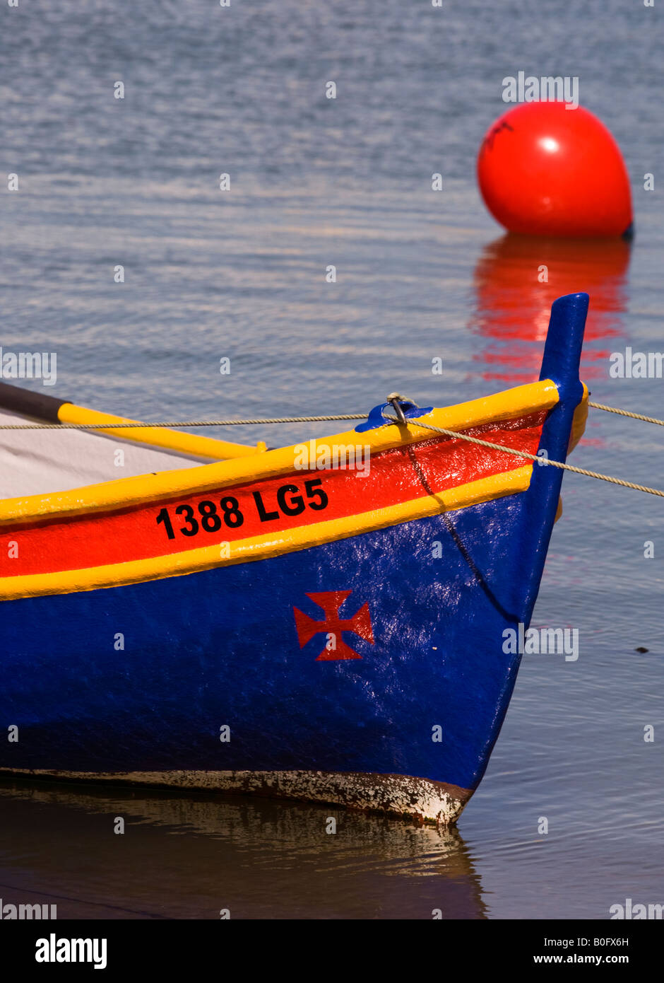 Bateau coloré, Portugal, Europe Banque D'Images