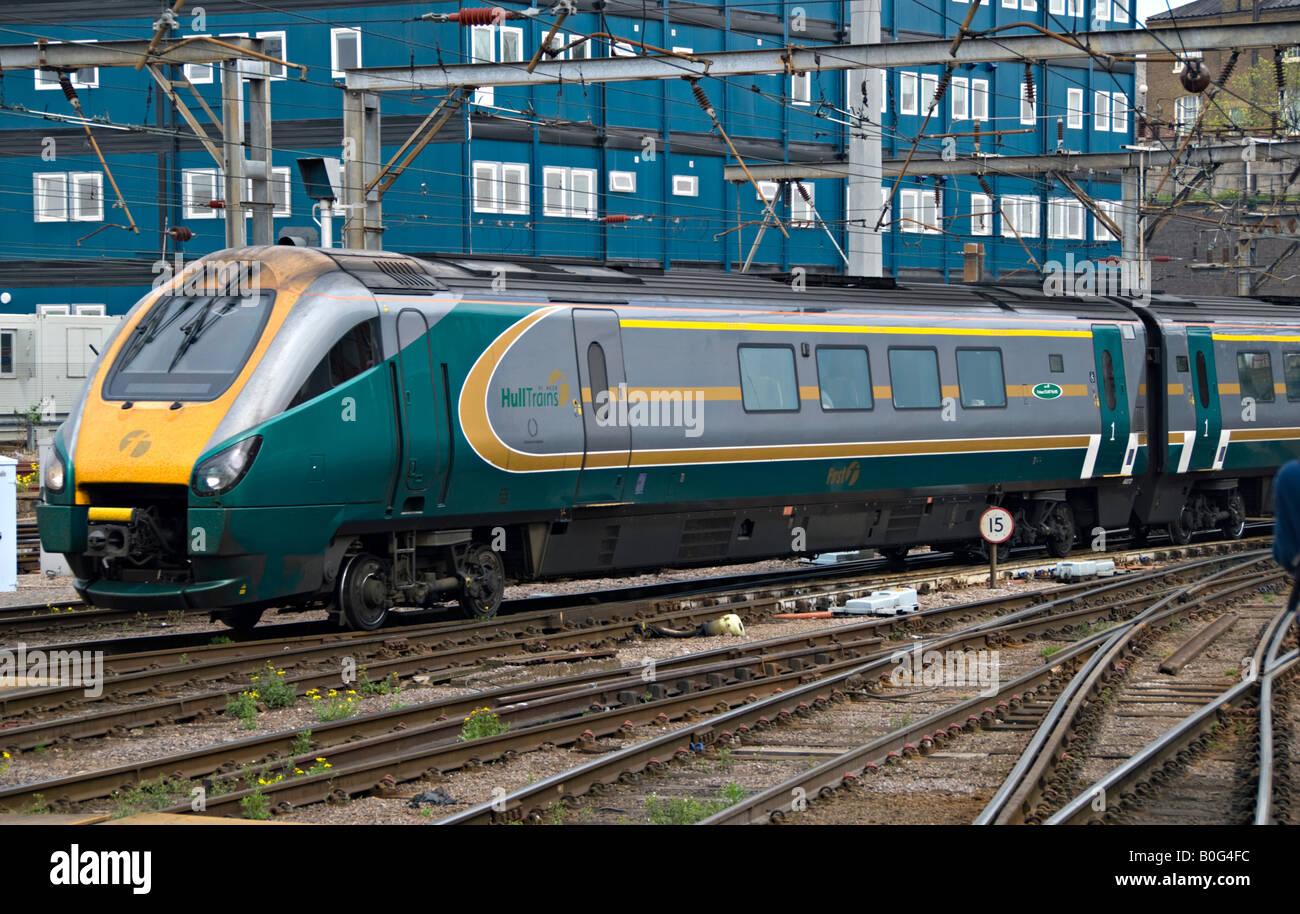 Classe 222 Hull Trains train arrive à la gare de King's Cross, Londres. Banque D'Images