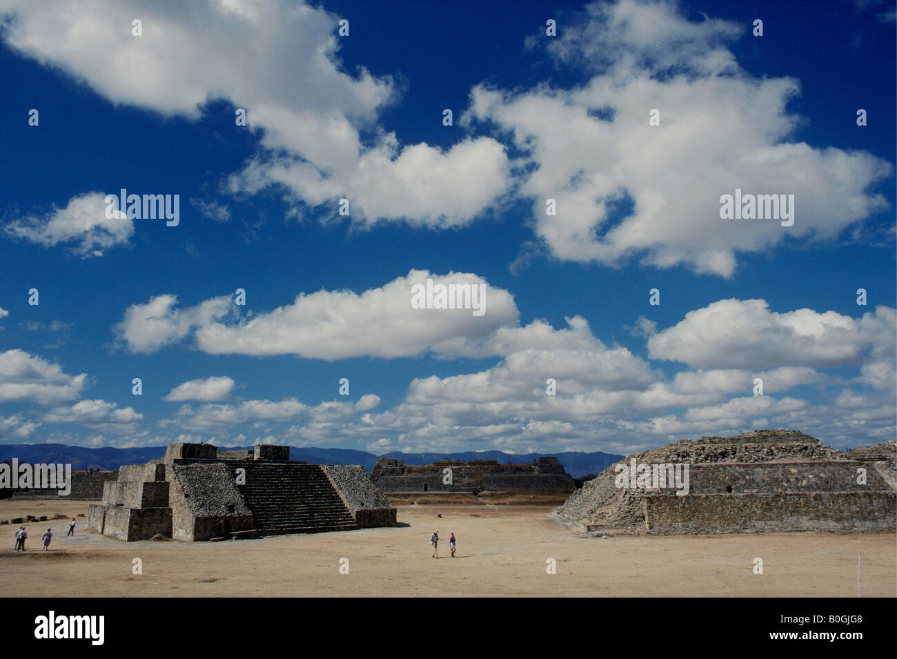 Les anciennes ruines de Monte Alban près de la ville d'Oaxaca, au Mexique. Banque D'Images