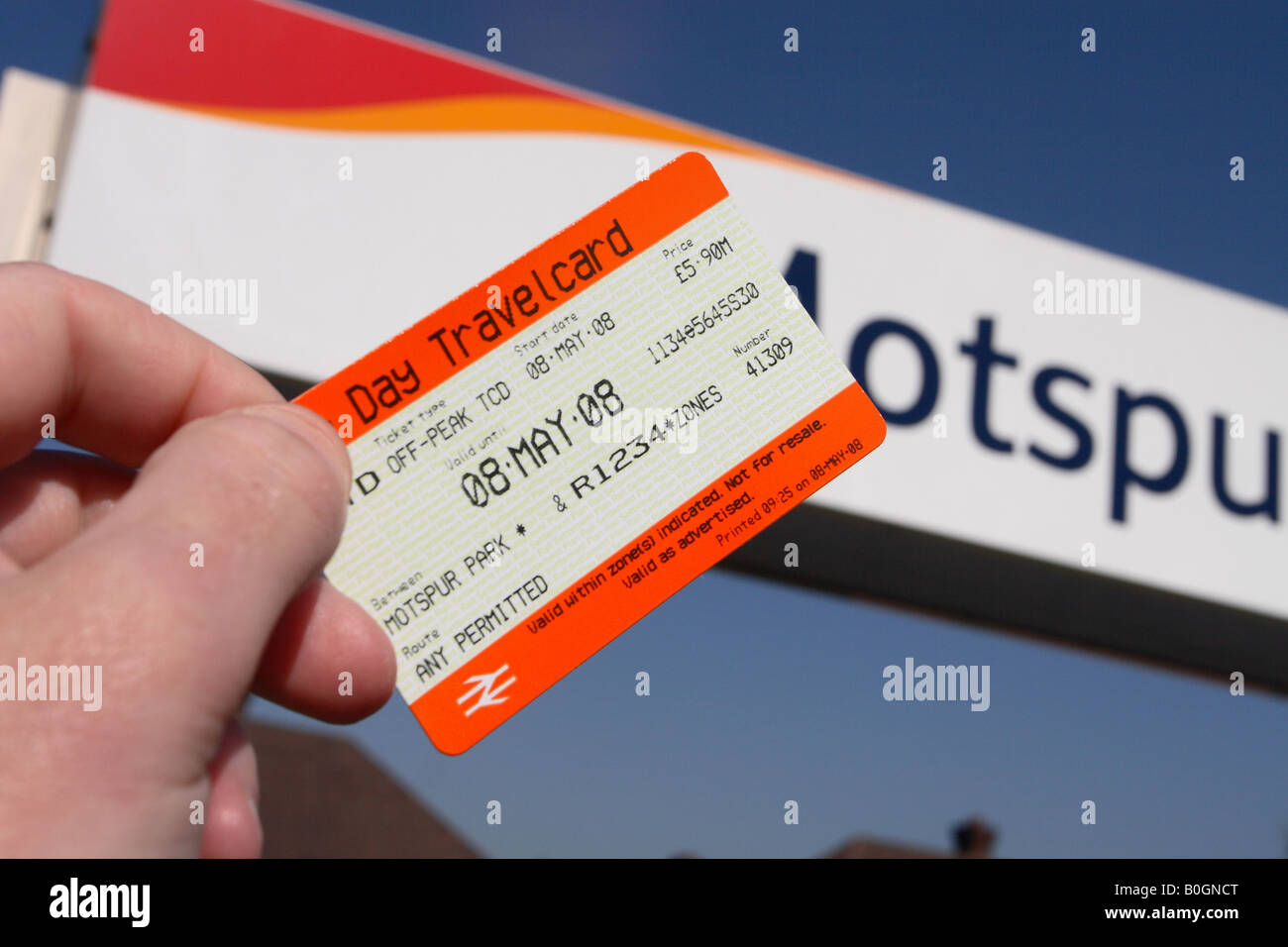 Un jour Londres Tarif ticket offrant le transport public de bus et métro  rail Londons système de réseau de transport Photo Stock - Alamy