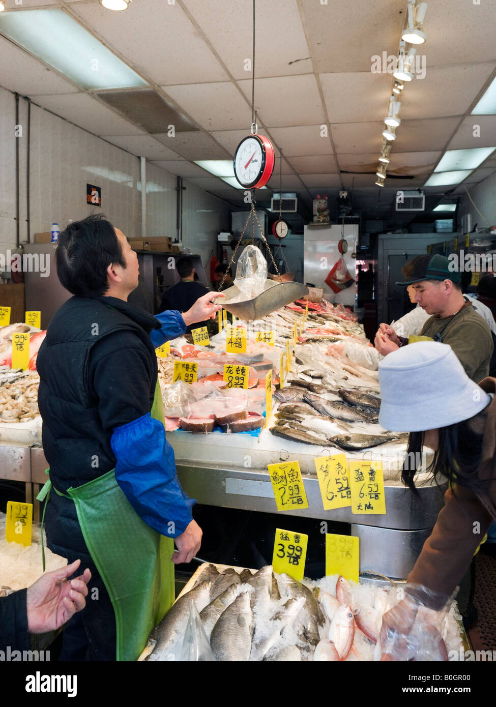 Poissonnier sur Mott Street, Chinatown, Lower Manhattan, New York City Banque D'Images