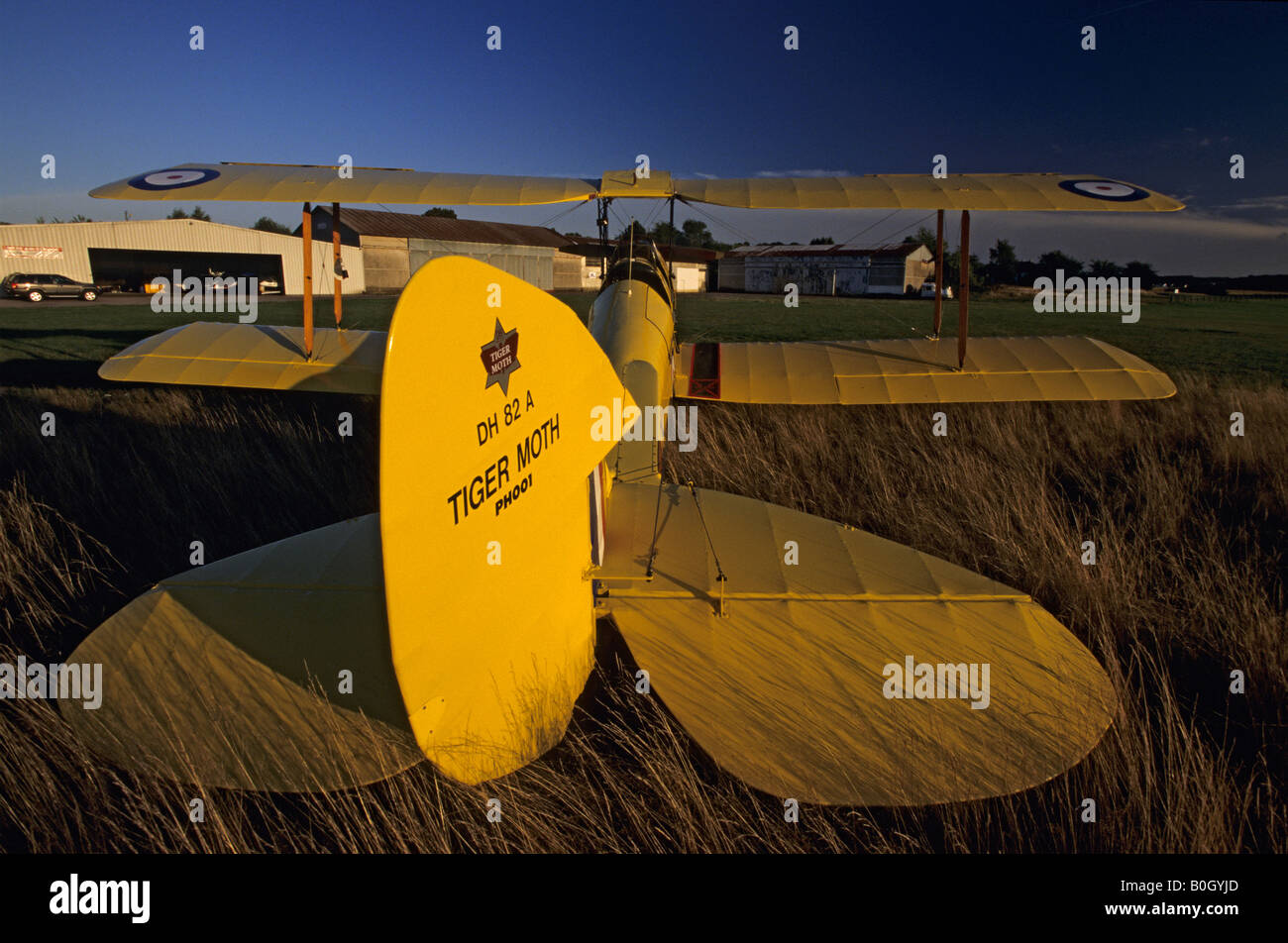 Ancien formateur d'un biplan De Havilland Tiger Moth DH 82c Banque D'Images