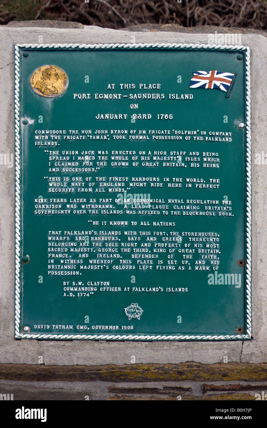 Plaque à Egmont Port sur l'Île Saunders revendiquant les îles Falkland pour la Grande-Bretagne en 1765 Banque D'Images
