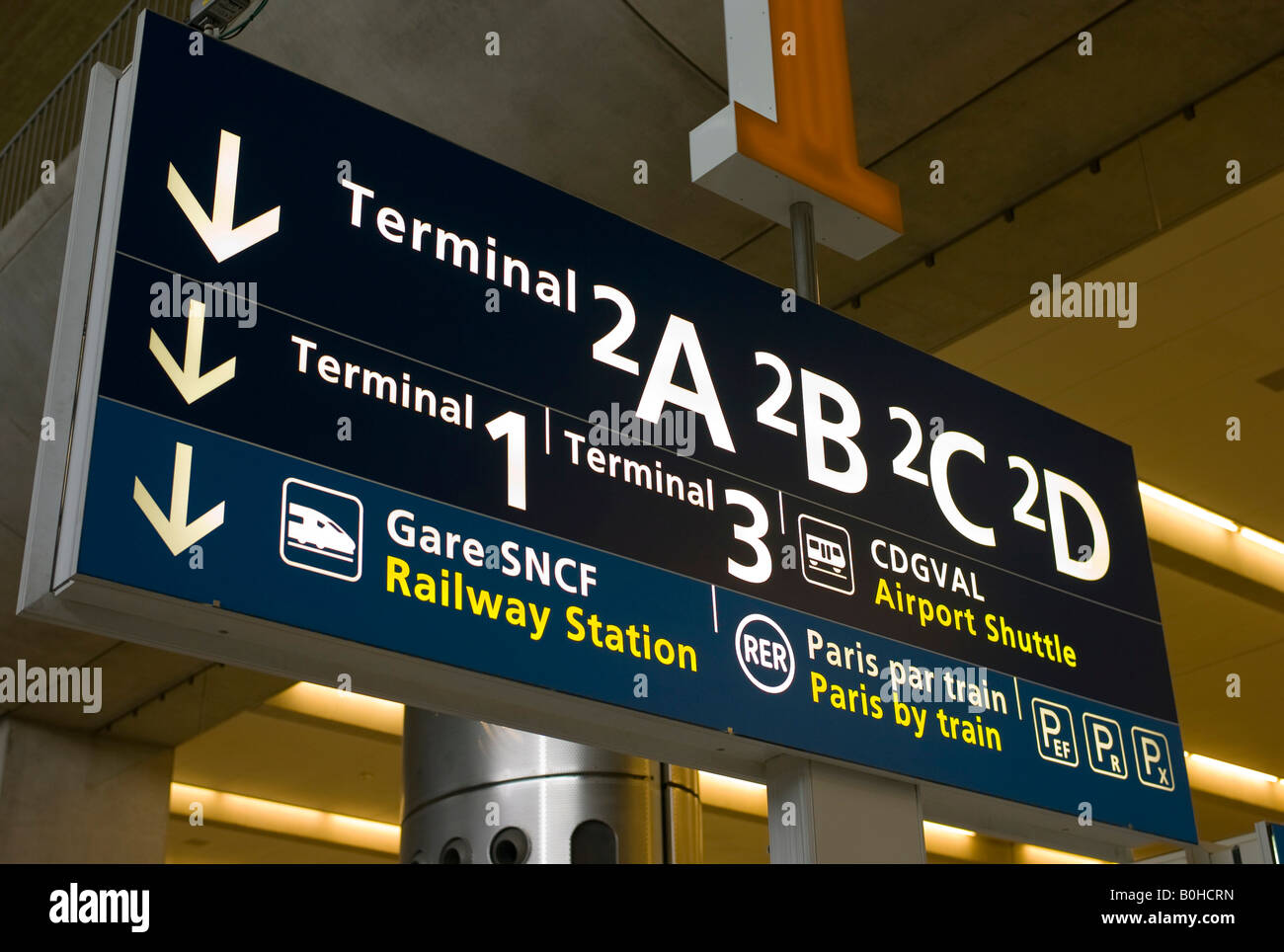 Inscrivez-directionnelle, Charles de Gaulle International Airport, Paris, France, Europe Banque D'Images