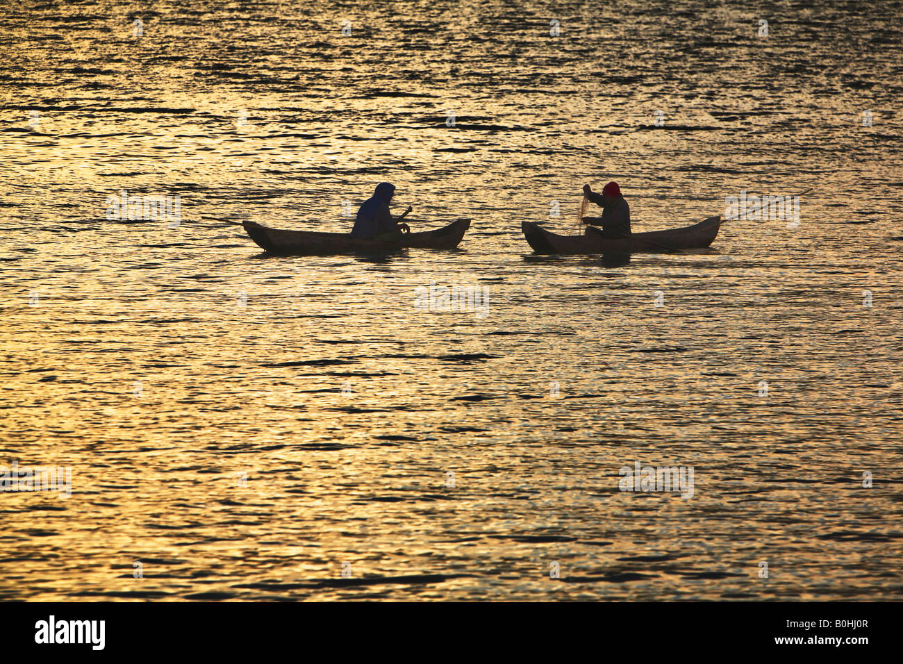 Les pêcheurs sur le lac Danau, Gunung Batur, Bali, Indonésie, Asie Banque D'Images