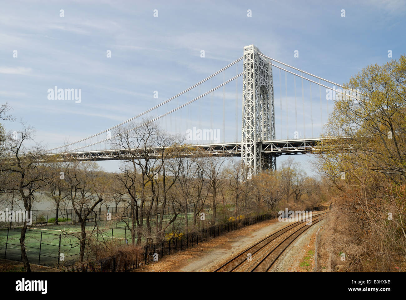 George Washington Bridge et railroad track à New York Banque D'Images