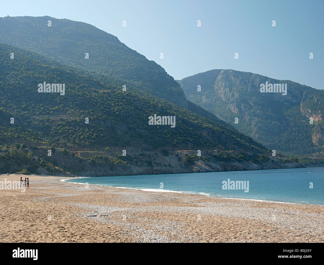 Chiffres sur plage et montagnes à Mugla, Turquie belcekiz Banque D'Images