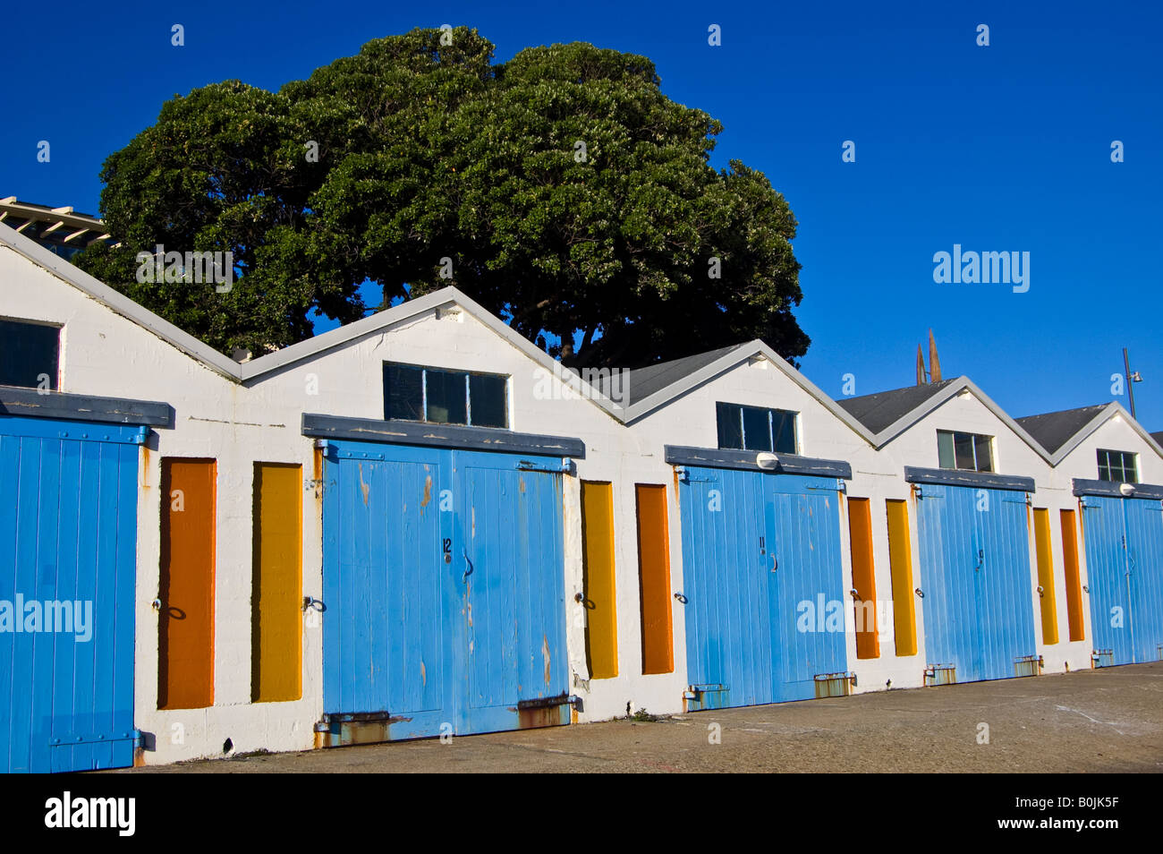 Cabanes au soleil bateau Banque D'Images