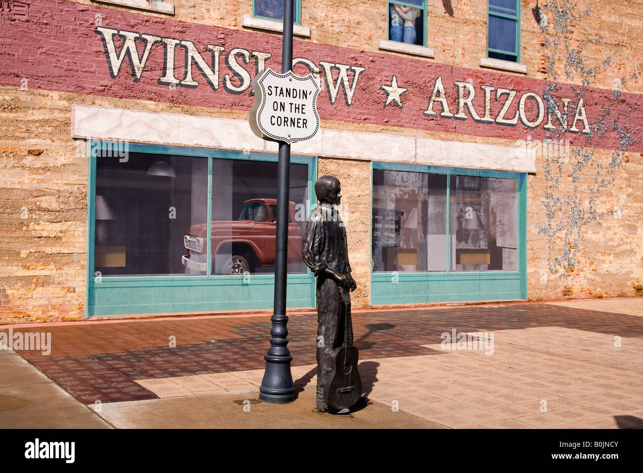 Sur le Carrefour Park Historic Route 66 Winslow Arizona USA Banque D'Images